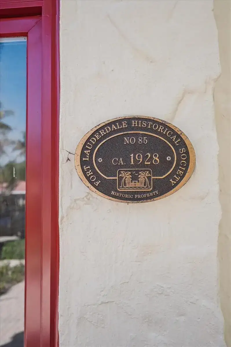 704 SE 8th Street, Fort Lauderdale FL 33316 photo 4
