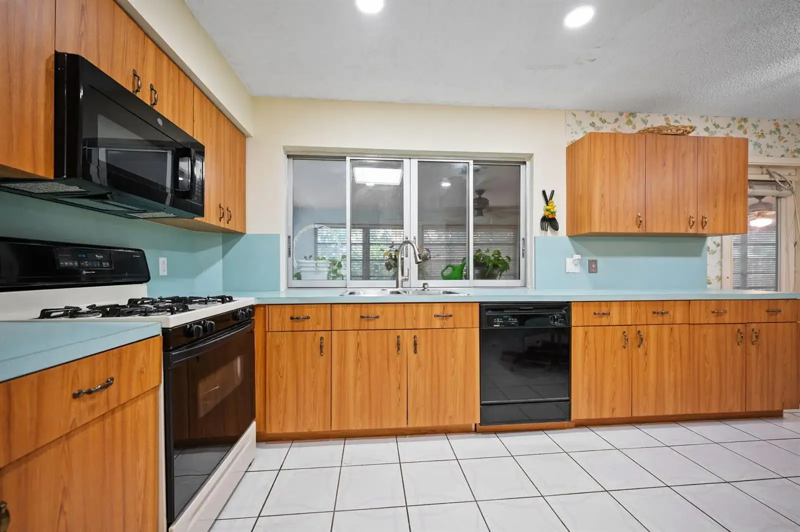 4245 NW 115th Avenue, Sunrise FL 33323 photo 5