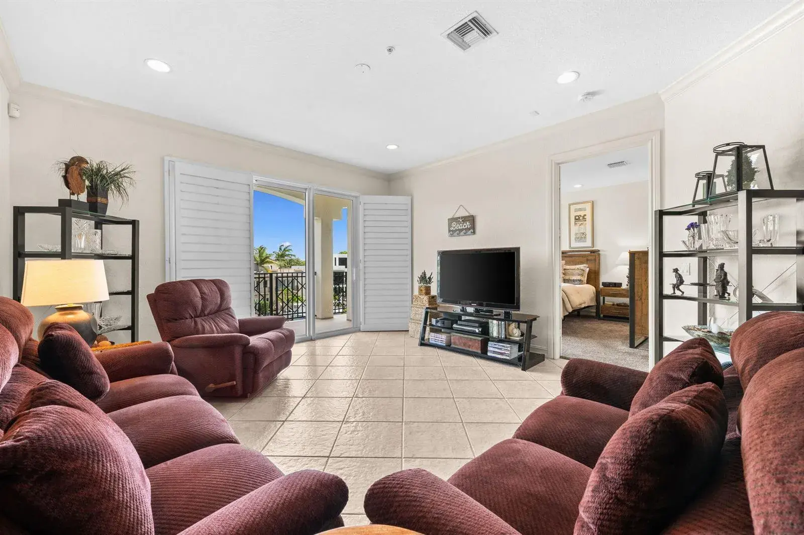 2720 NE 15th Street # 303, Fort Lauderdale FL 33304