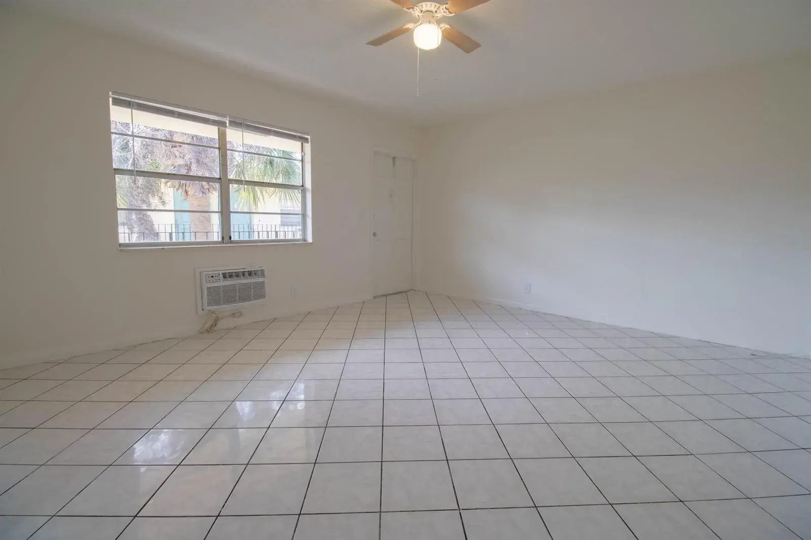 2537 Lincoln Street # 14, Hollywood FL 33020