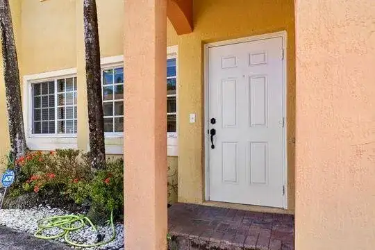 330 SW 2nd Avenue # 14, Hallandale Beach FL 33009 photo 5