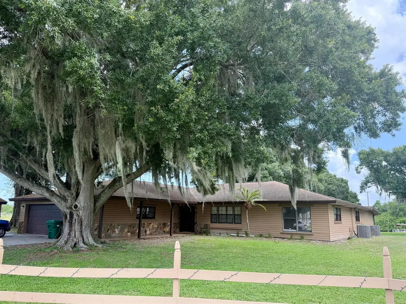 1631 SE 24th Boulevard, Okeechobee FL 34974 photo 3