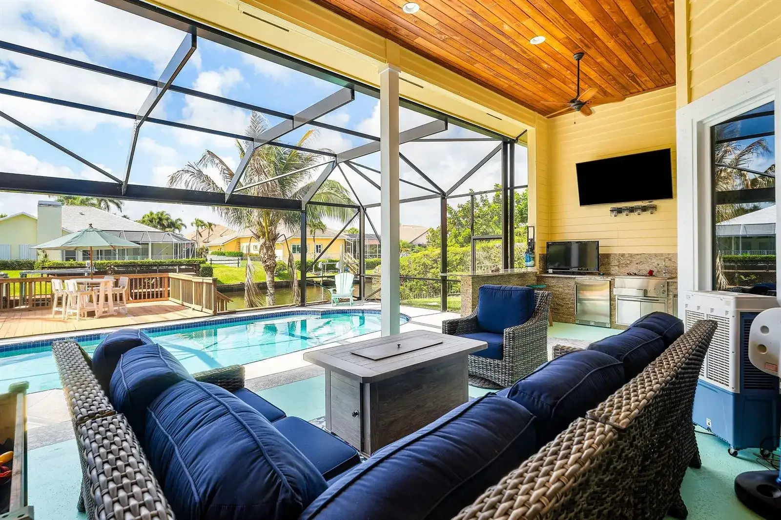 8926 SE North Passage Way, Jupiter FL 33469 photo 4