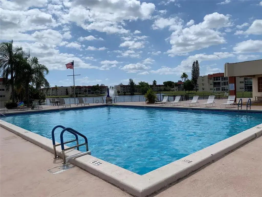 8080 N Sunrise Lakes N # 303, Sunrise FL 33322 photo 3