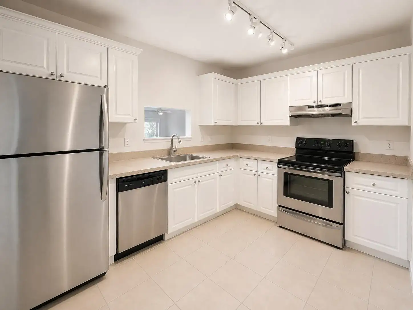 711 N Pine Island Road # 204, Plantation FL 33324 photo 3