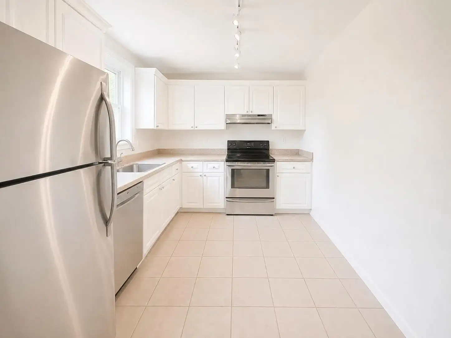 711 N Pine Island Road # 204, Plantation FL 33324 photo 4