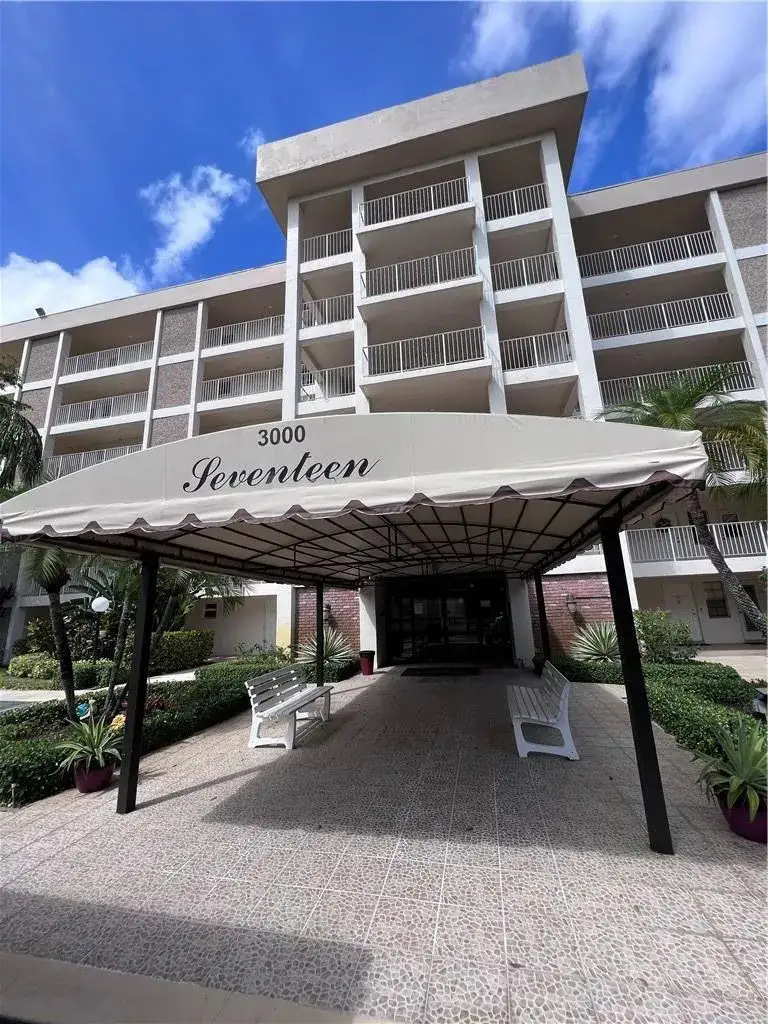 3000 S Course Drive # 209, Pompano Beach FL 33069