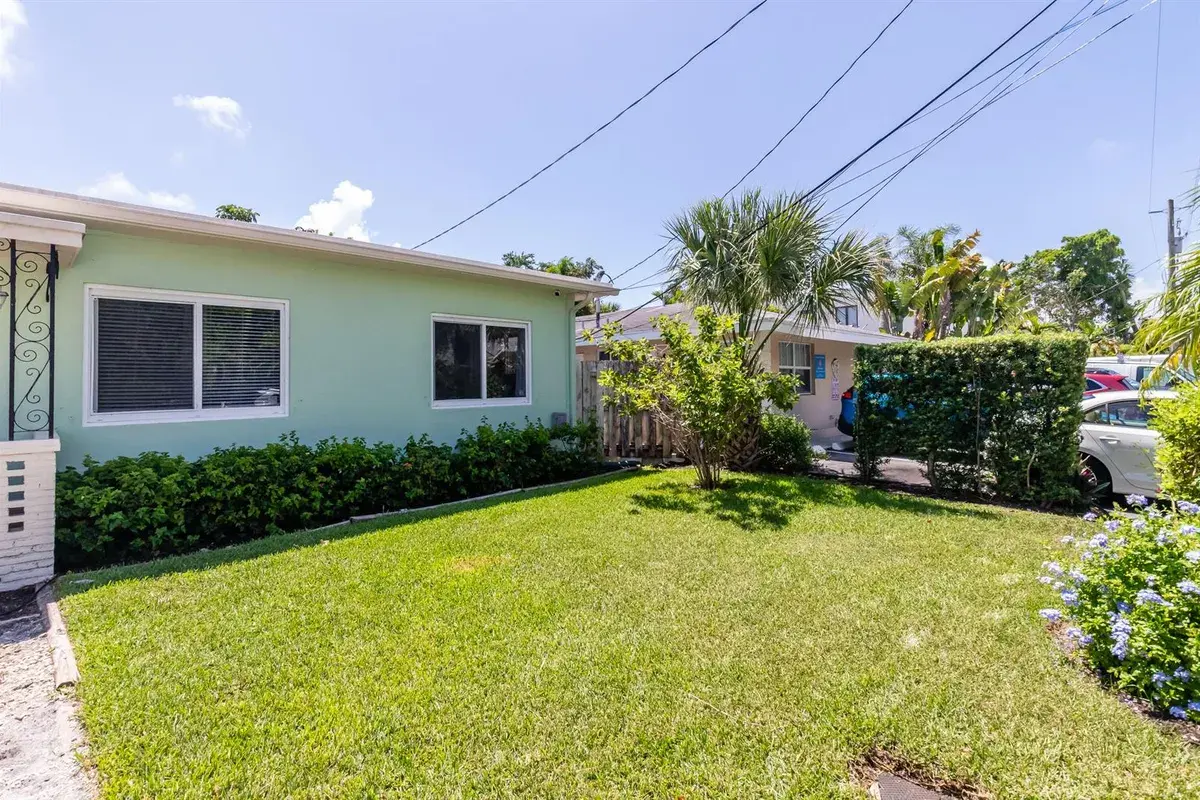 836 NE 17th Terrace, Fort Lauderdale FL 33304