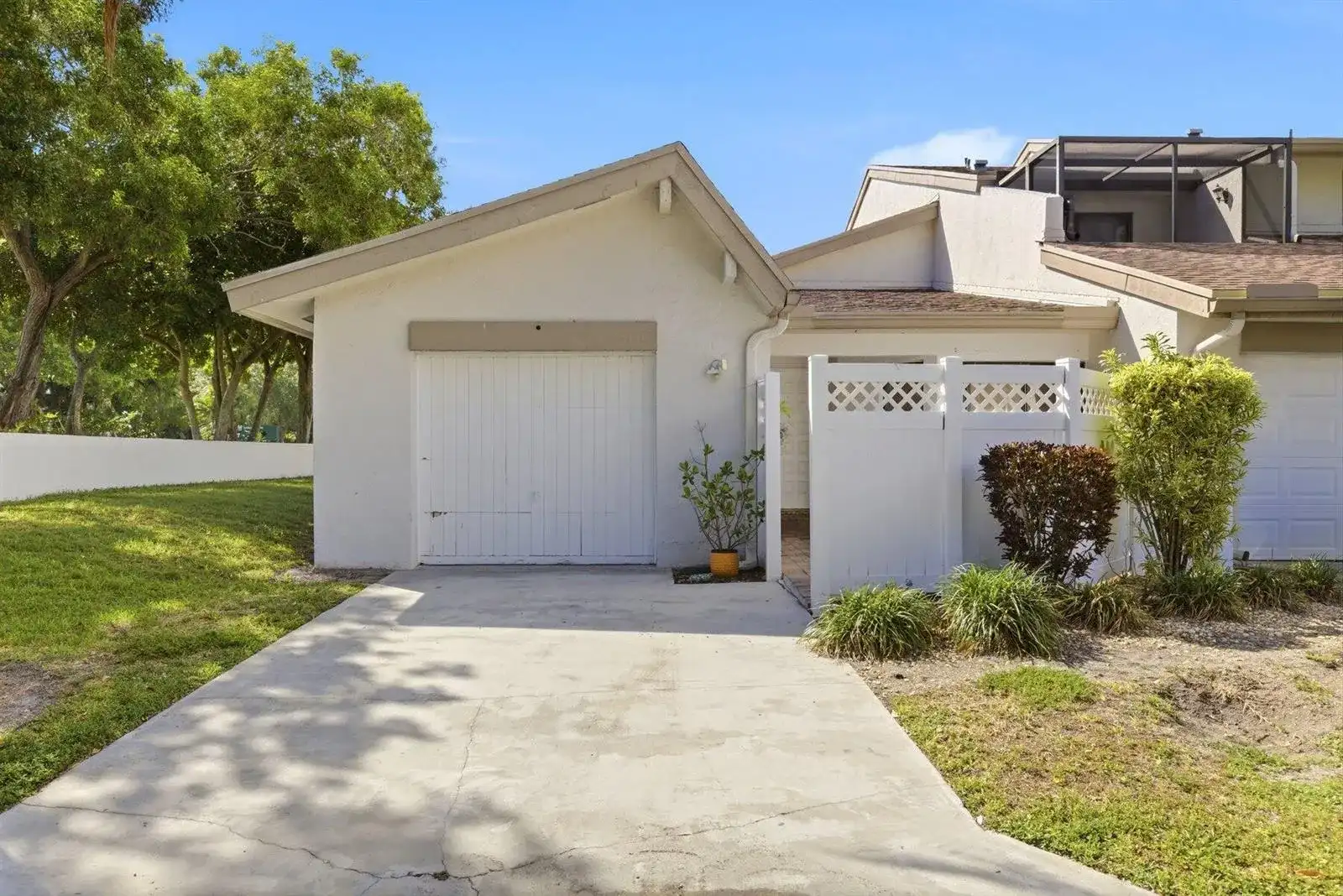 6670 Canary Palm Circle, Boca Raton FL 33433