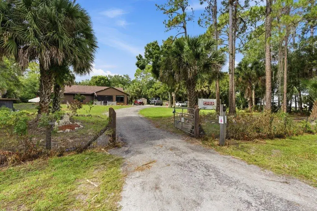 16888 Hialeah Drive W, FL 33470