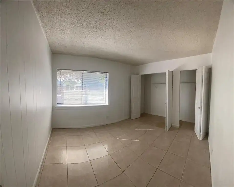 191 Wimbledon Lake Drive, Plantation FL 33324 photo 4