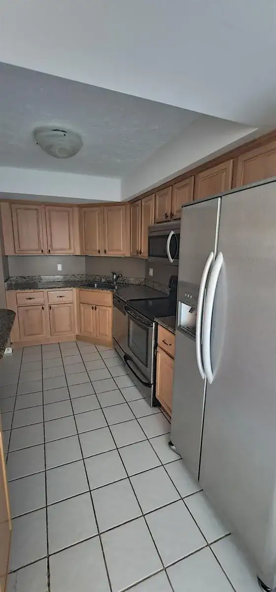 2425 Presidential Way # 402, West Palm Beach FL 33401 photo 3