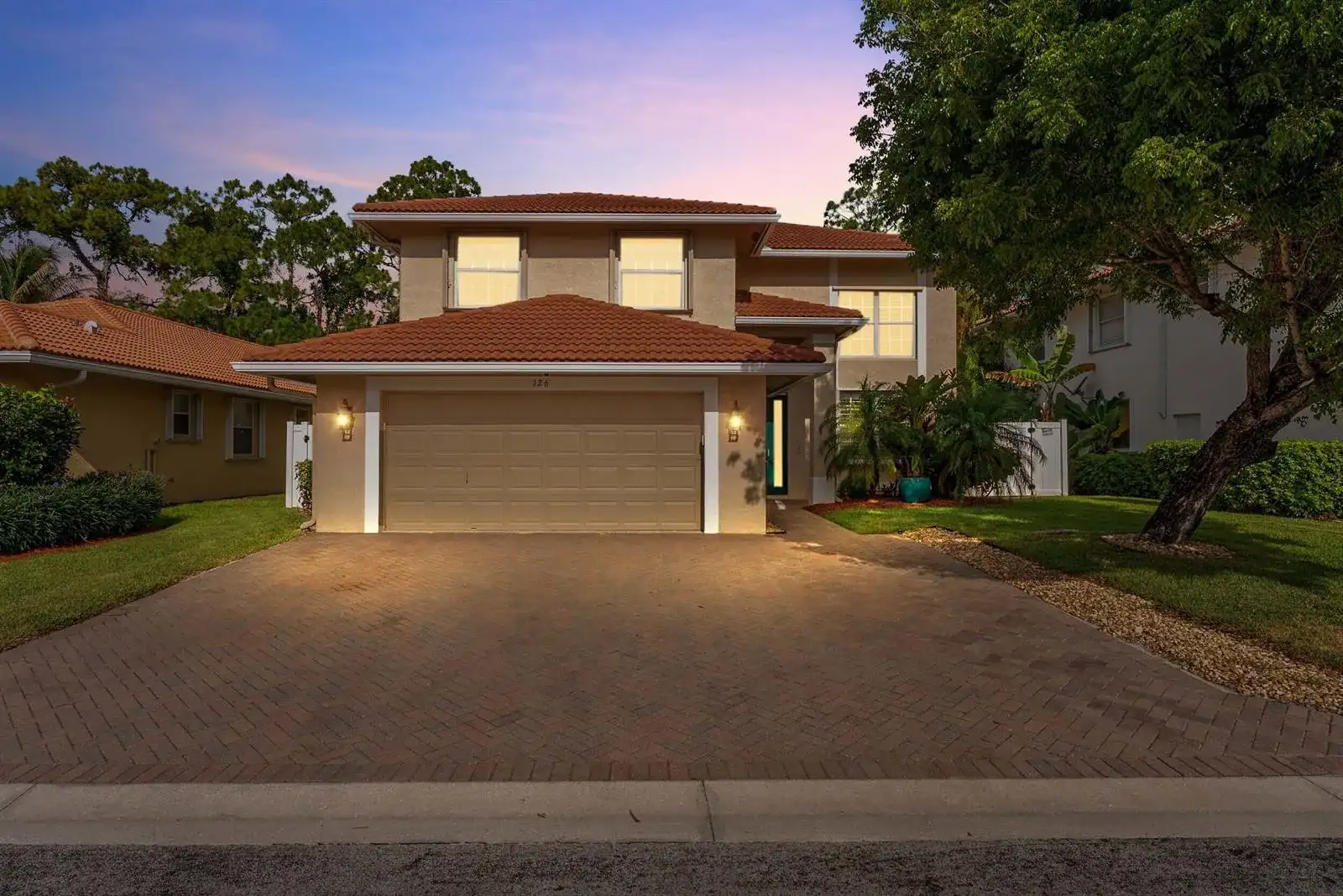 126 Hidden Hollow Drive, Palm Beach Gardens FL 33418 photo 2