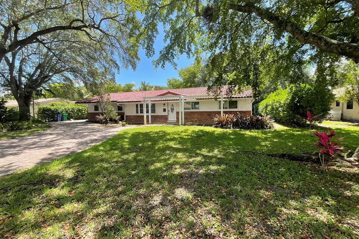 3205 NW 87th Avenue, Coral Springs FL 33065