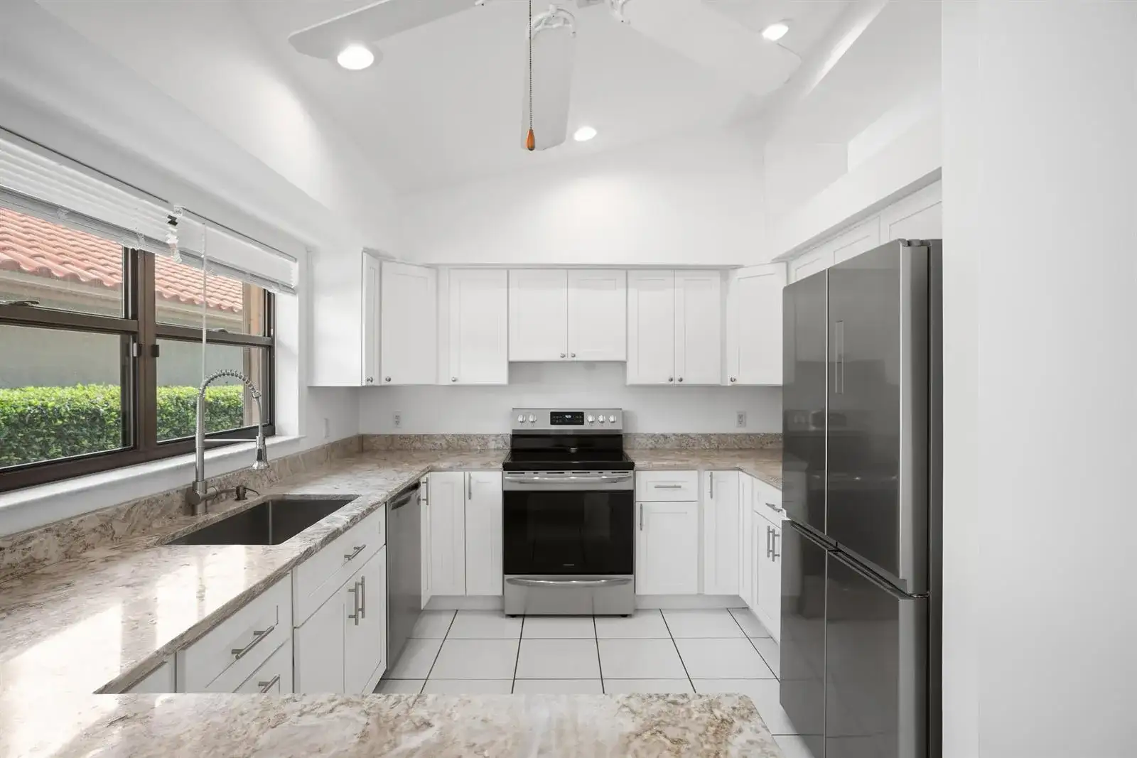 2735 SW Mariposa Circle, Palm City FL 34990 photo 3