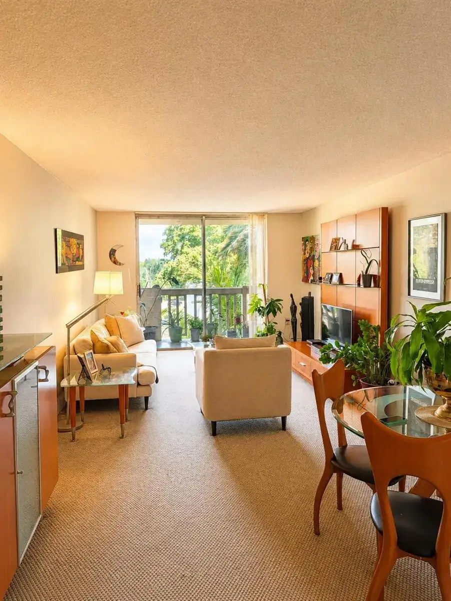 1800 Sans Souci Boulevard # 424, North Miami FL 33181