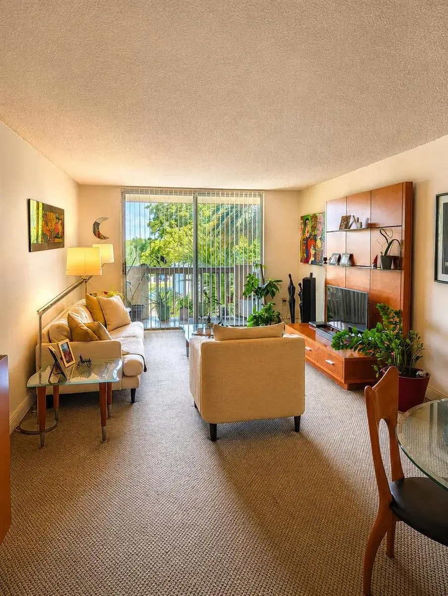 1800 Sans Souci Boulevard # 424, North Miami FL 33181