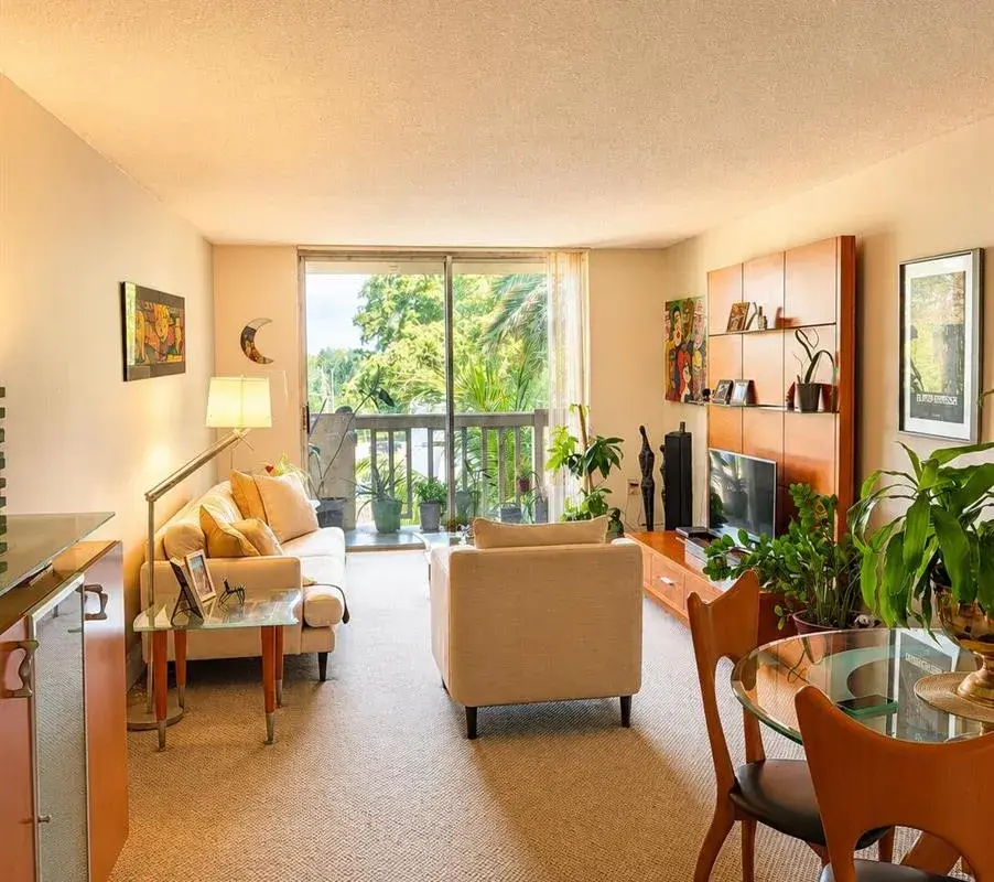 1800 Sans Souci Boulevard # 424, North Miami FL 33181