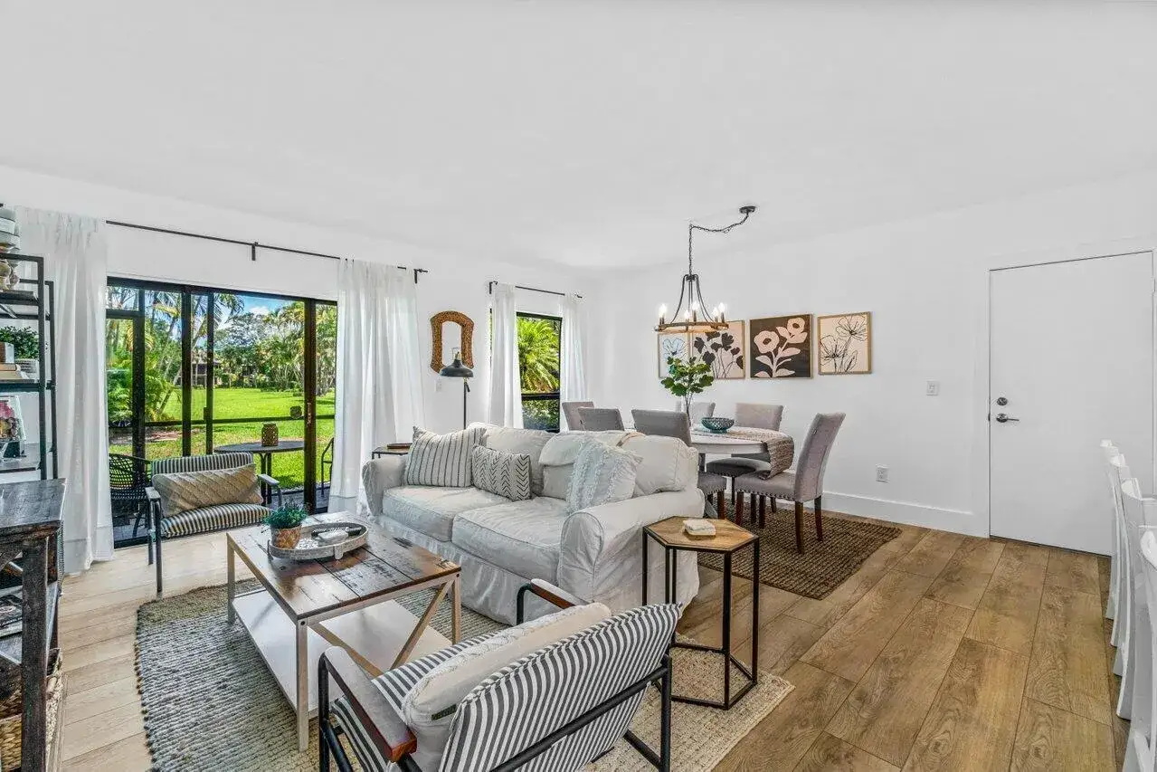 13334 Polo Club Road # 206, Wellington FL 33414