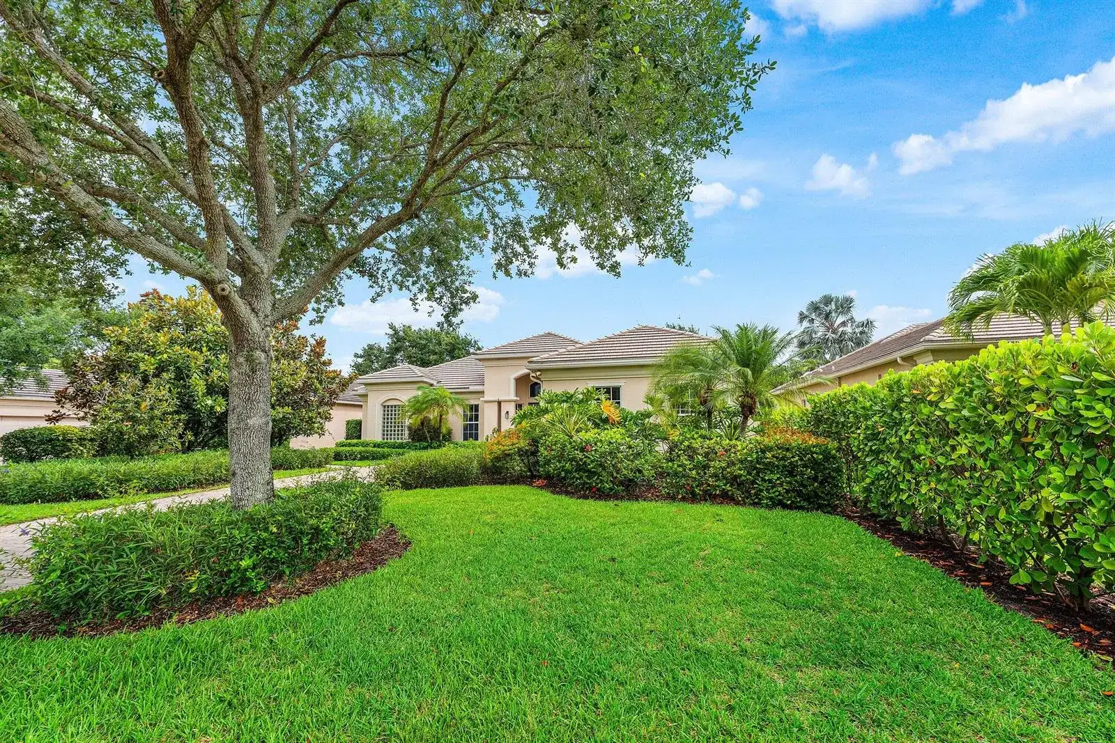 2068 Wightman Drive, Wellington FL 33414 photo 2