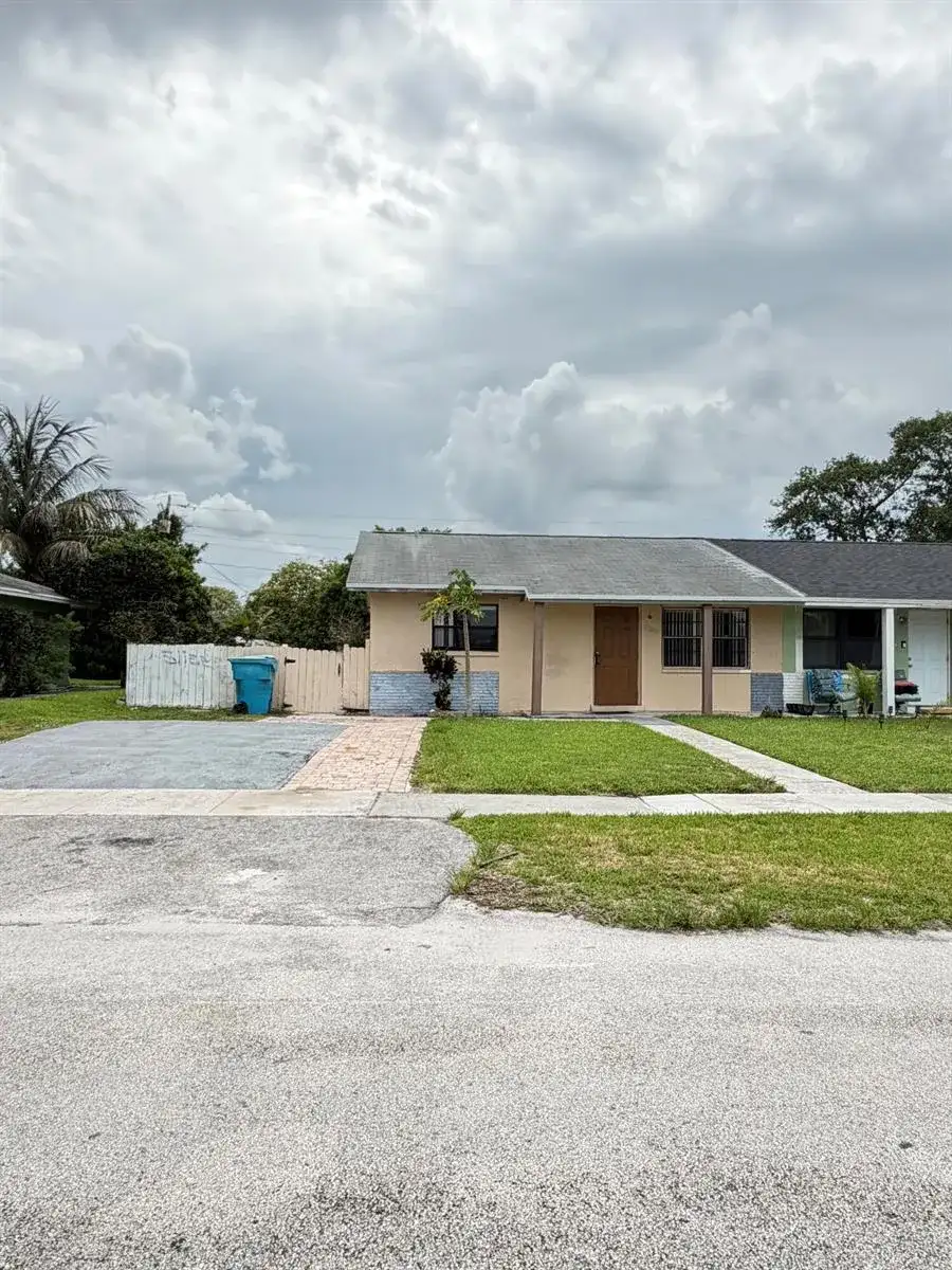 3243 Grove Road, Boynton Beach FL 33435 photo 2