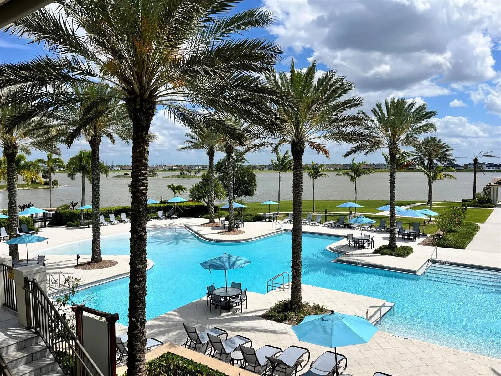 686 Hookline Circle, Loxahatchee FL 33470