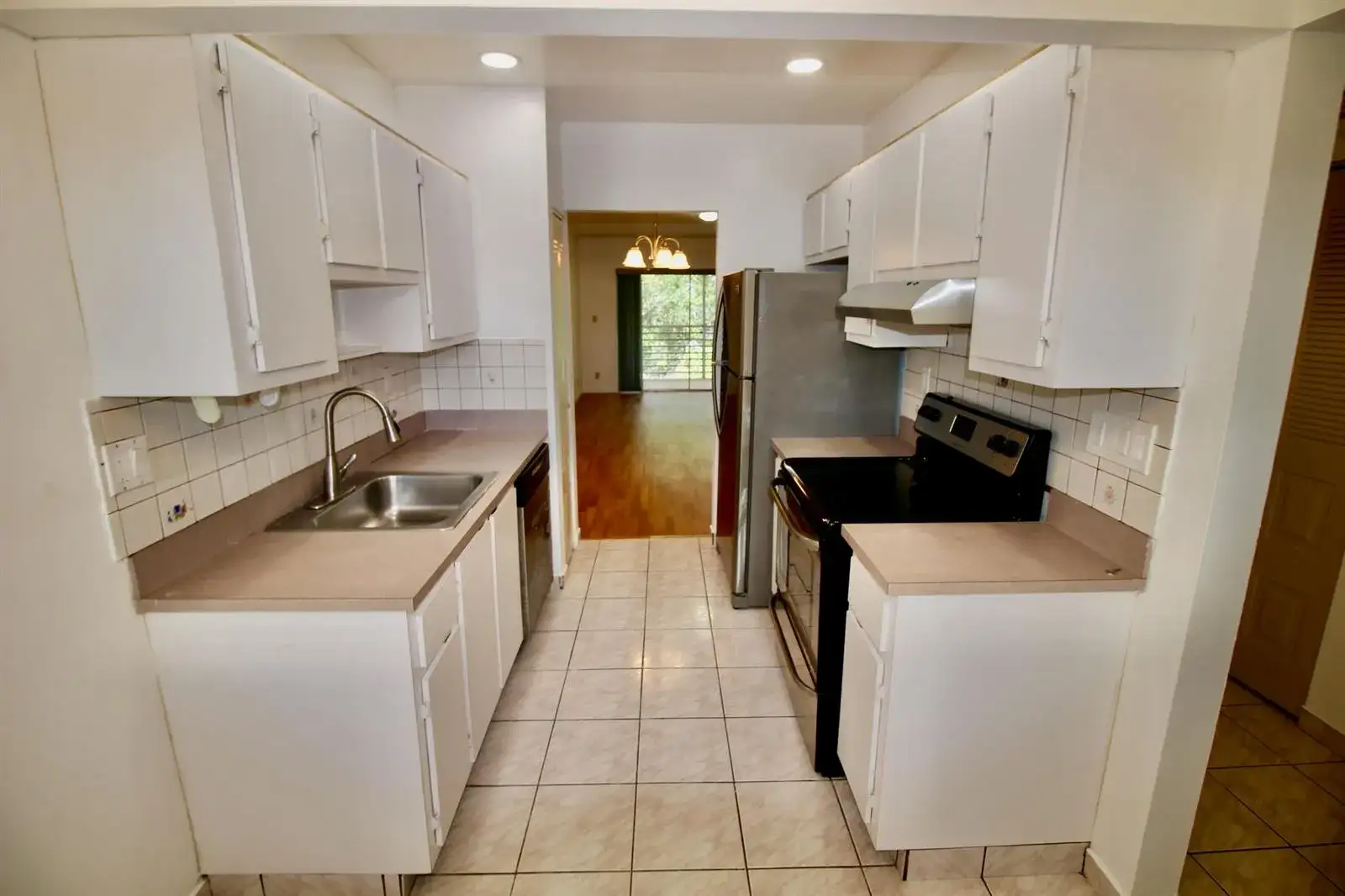 8405 NW 61st Street # D305, Tamarac FL 33321 photo 4