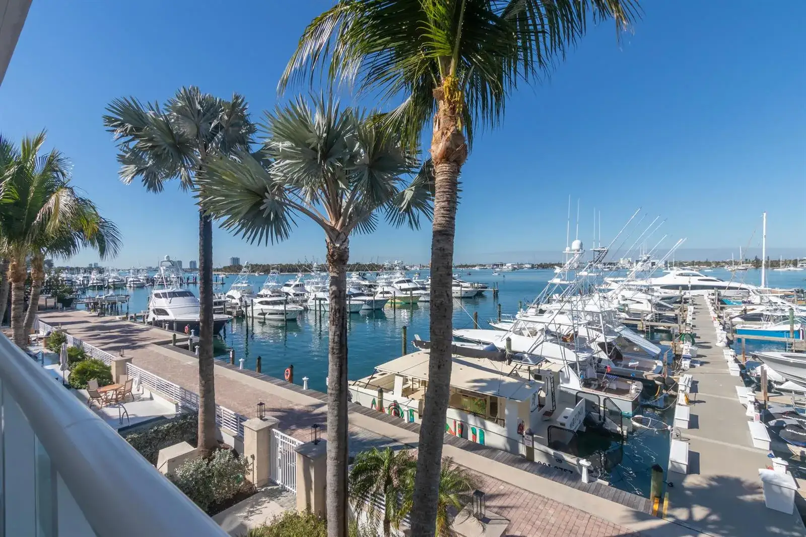 184 Lake Drive # 3102, Palm Beach Shores FL 33404
