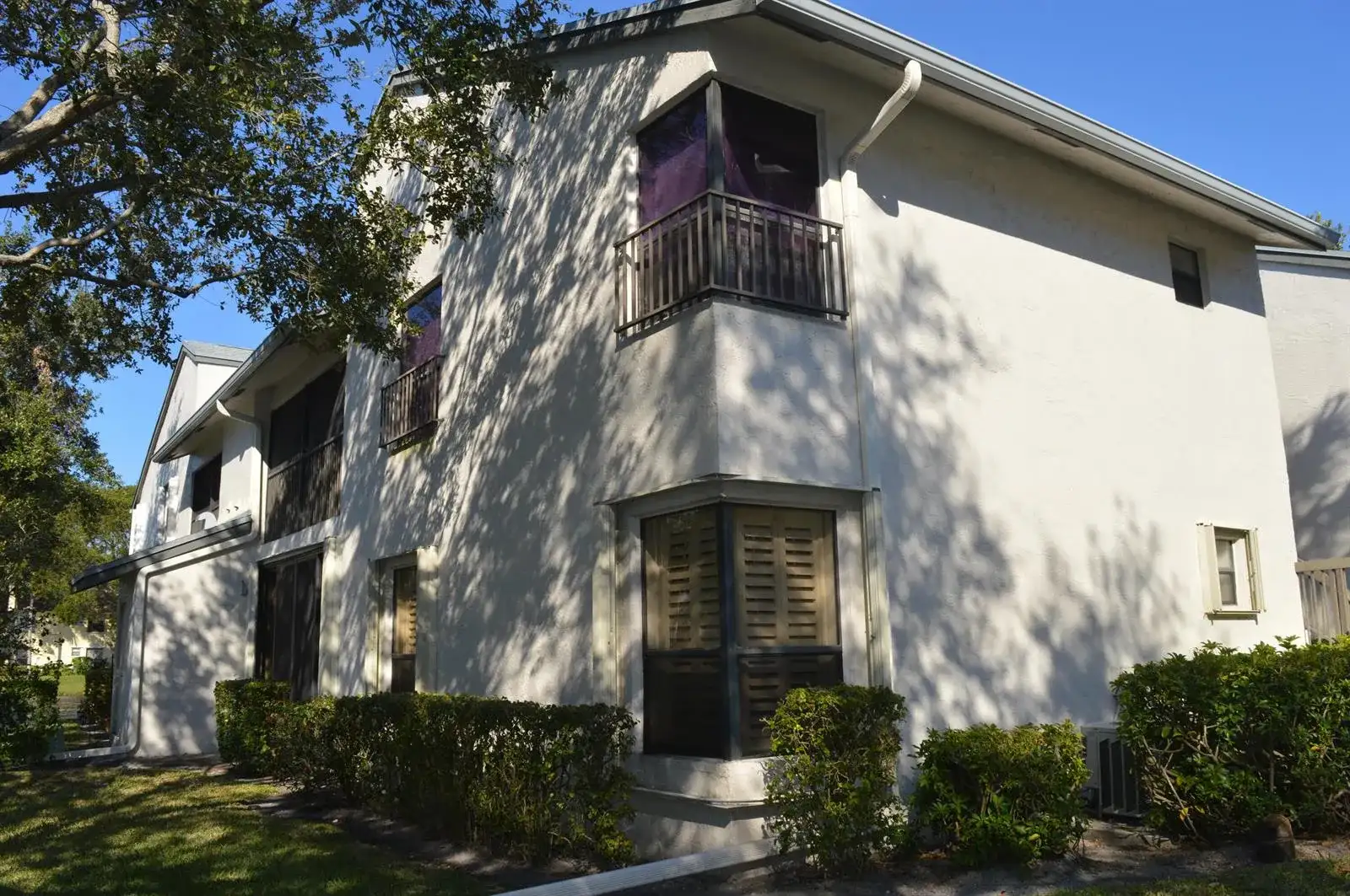 3511 Cocoplum Circle, Coconut Creek FL 33063 photo 2