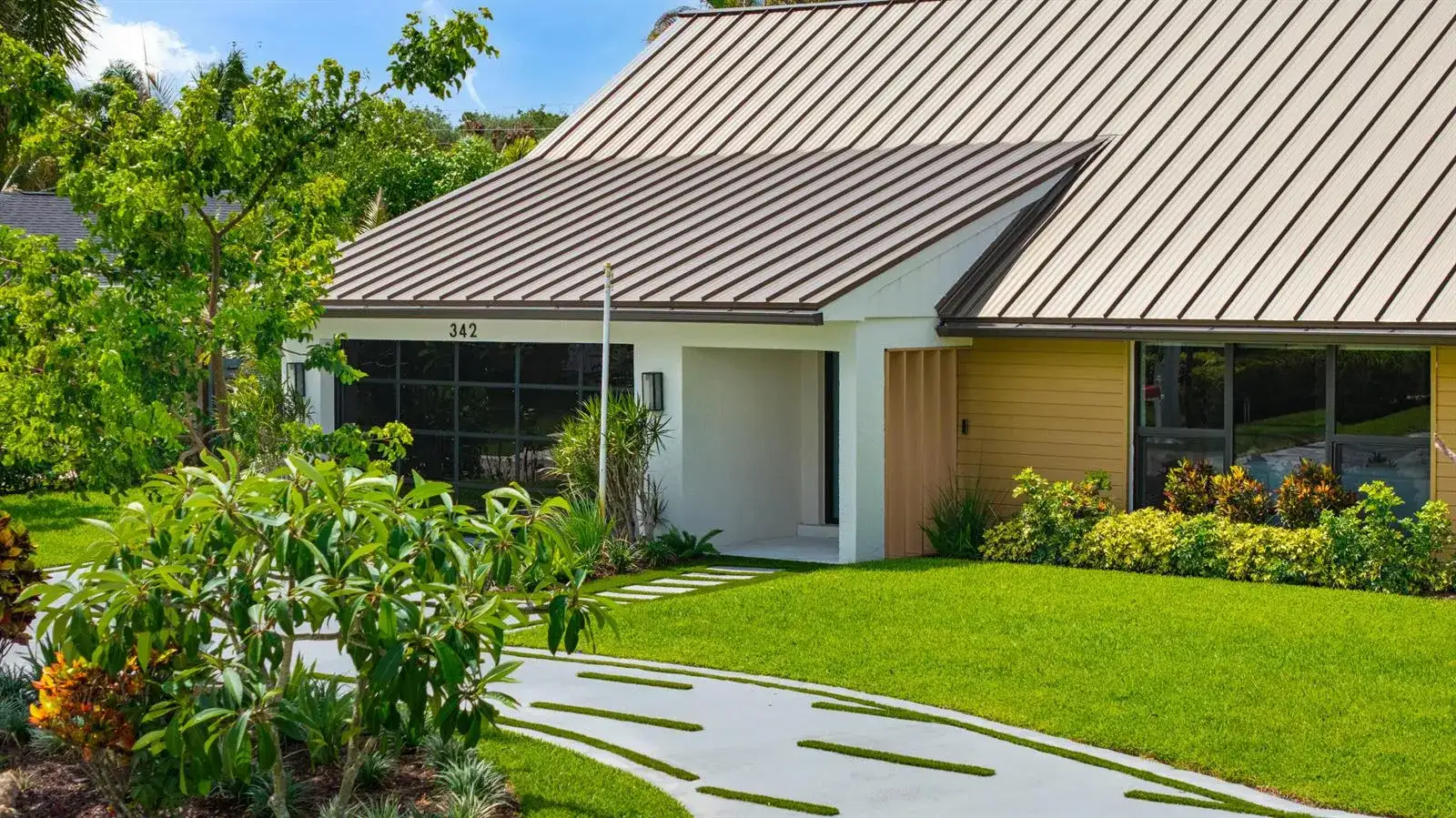 342 Fairway W, Tequesta FL 33469 photo 2