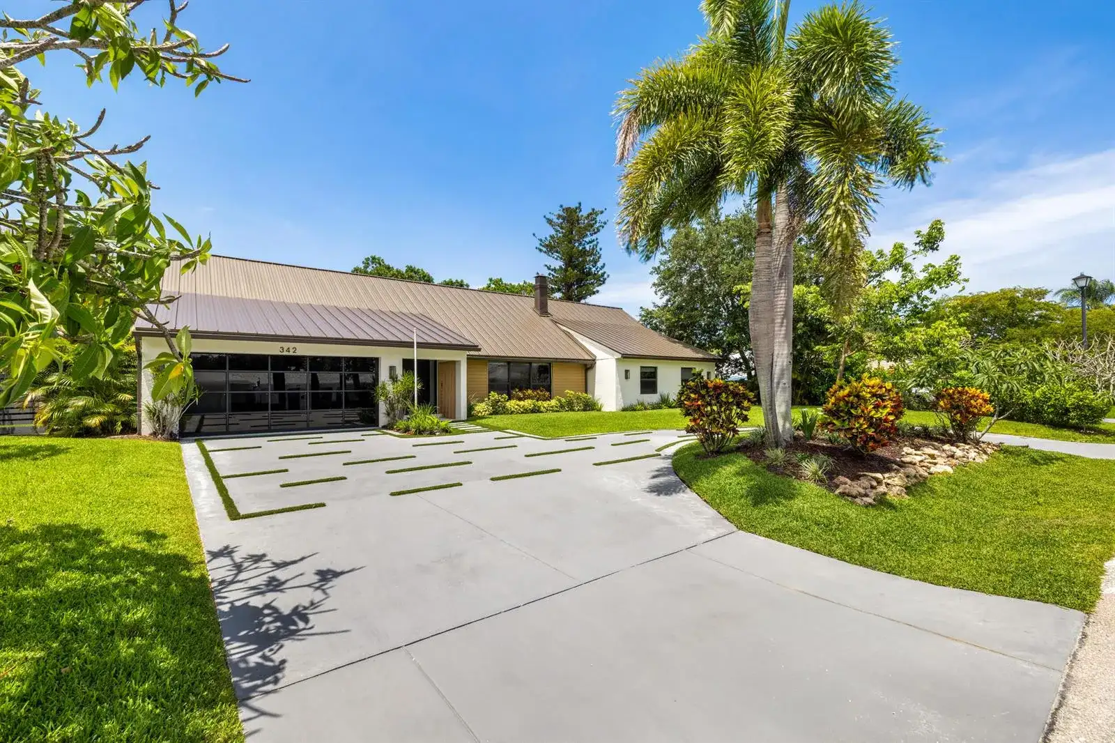 342 Fairway W, Tequesta FL 33469 photo 3