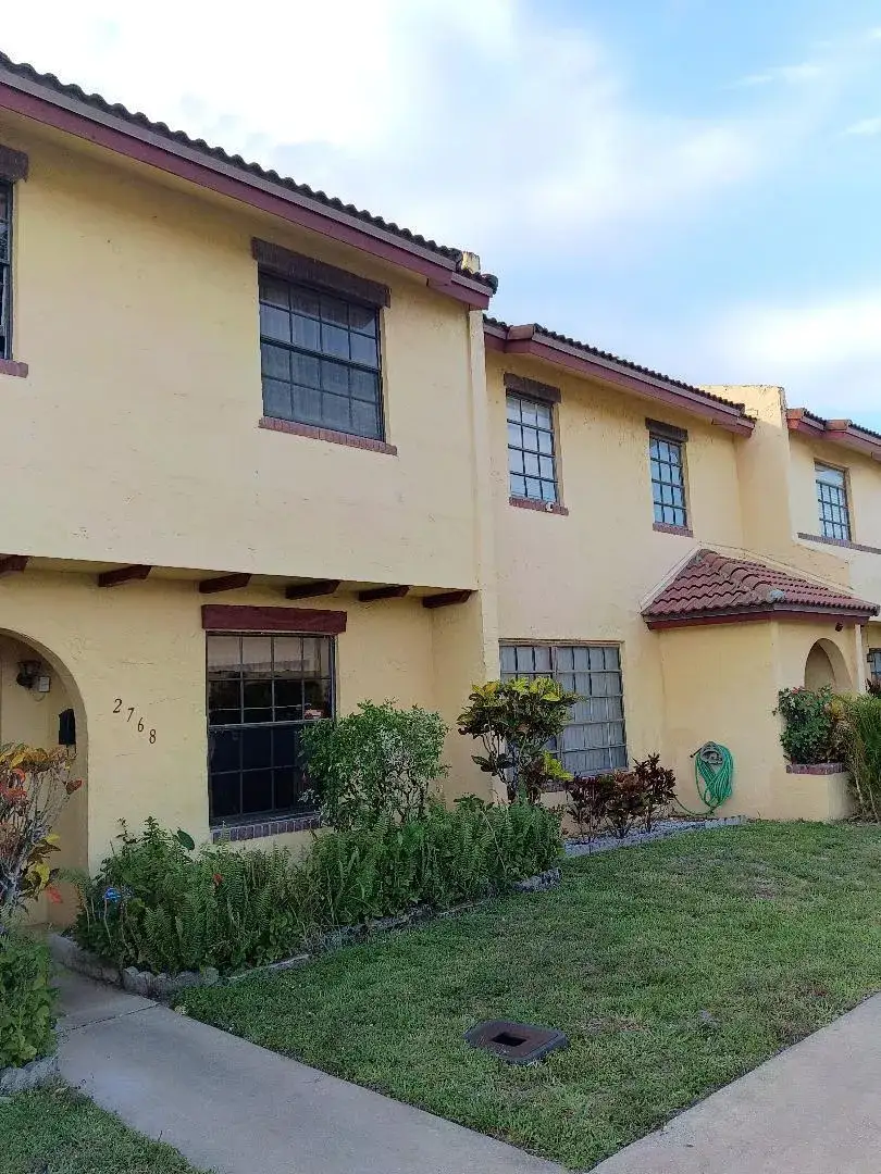 2768 NW 47th Lane # 2803, Lauderdale Lakes FL 33313