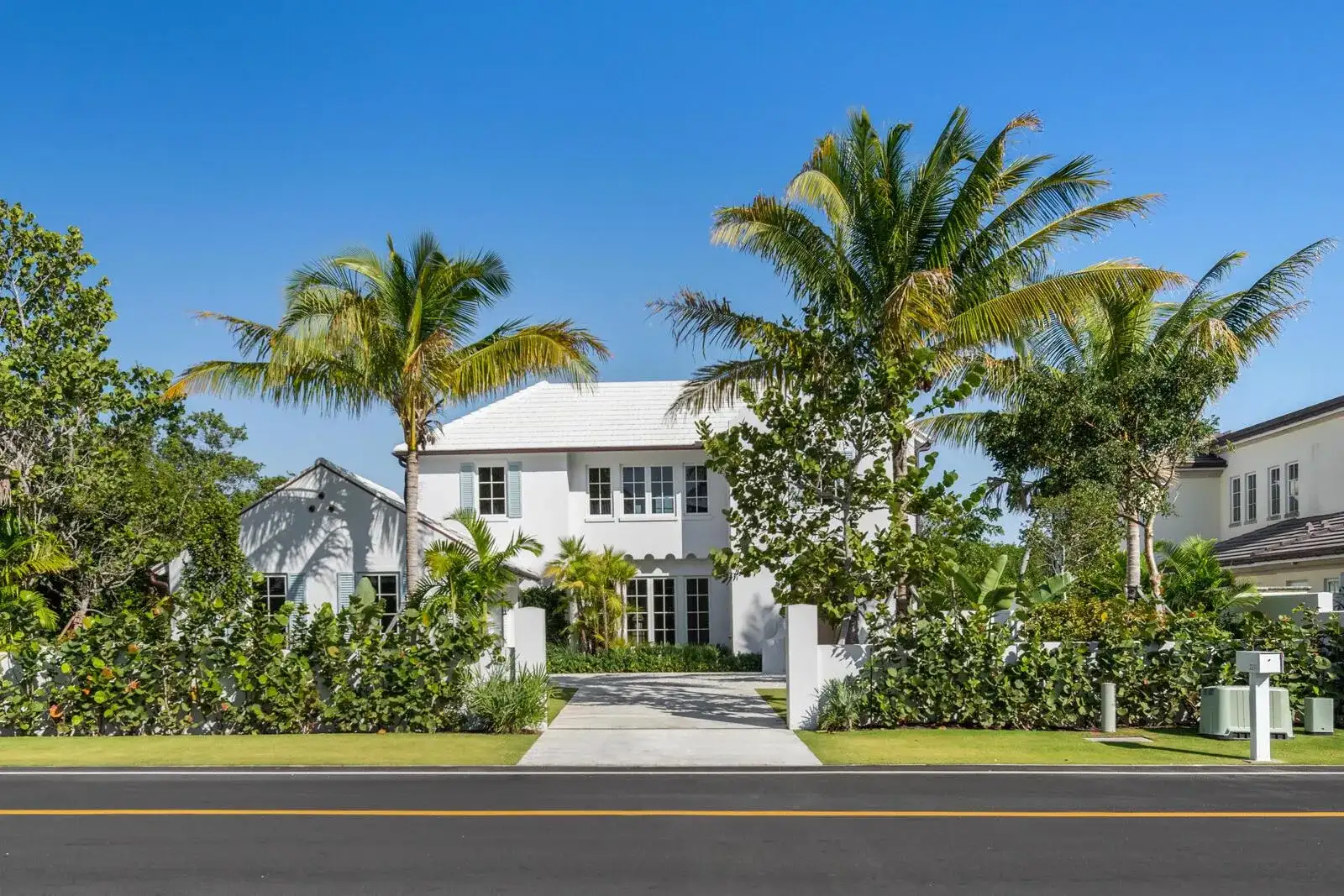 2219 Ibis Isle Road E, Palm Beach FL 33480 photo 2