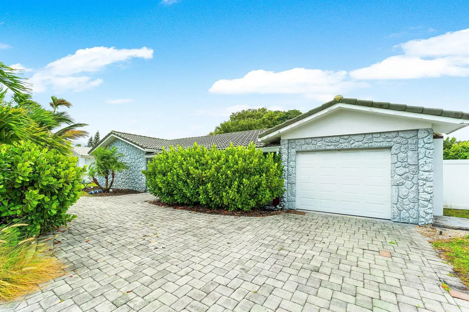 581 NW 13th Drive, Boca Raton FL 33486 photo 4