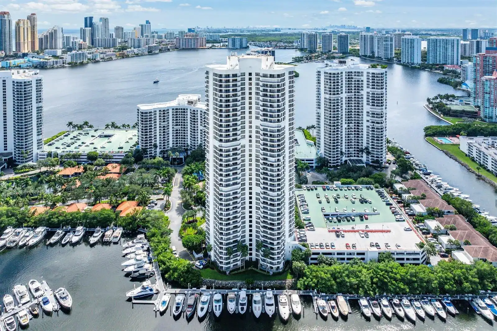 3500 Mystic Pointe Drive, Aventura FL 33180