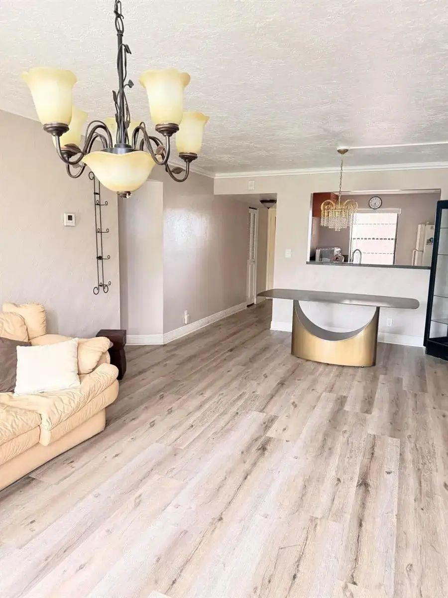 6451 N University Drive Apt 212, Tamarac FL 33321