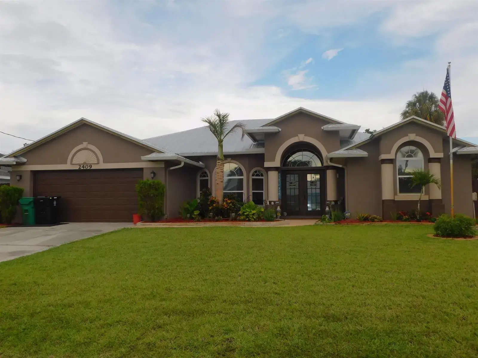 2409 SW Washington Street, Port St. Lucie FL 34953
