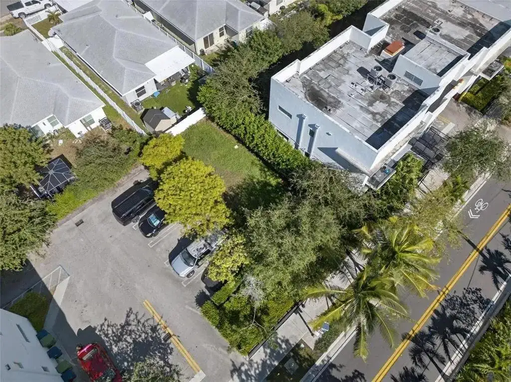 514 Foster Road, Hallandale Beach FL 33009 photo 3
