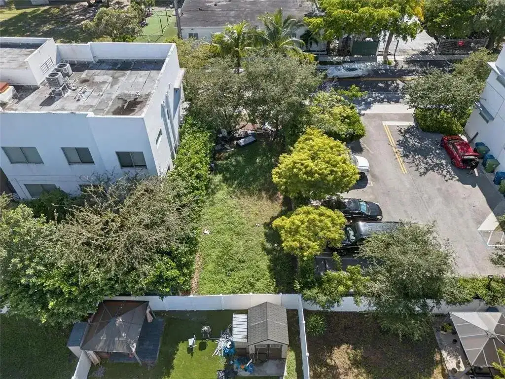 514 Foster Road, Hallandale Beach FL 33009 photo 5