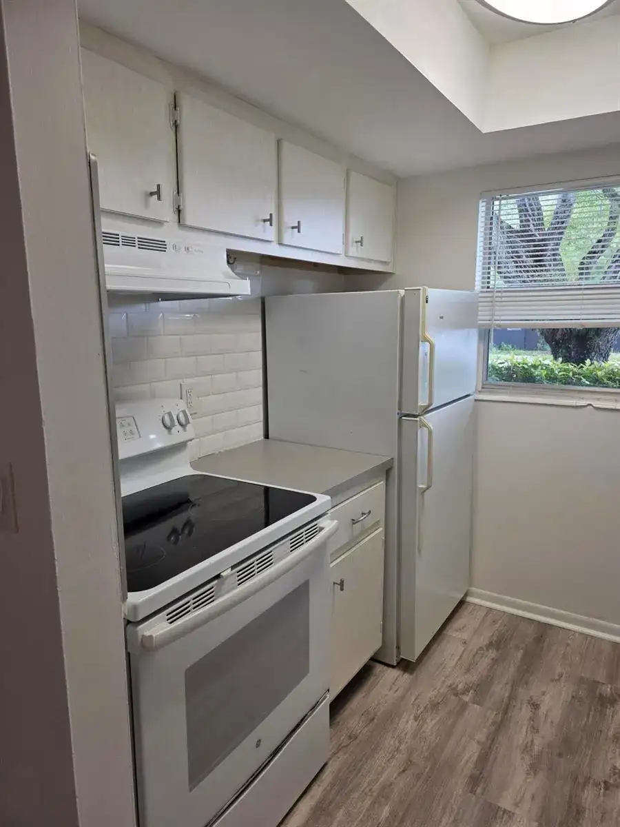 640 SE 2nd Ave, Boynton Beach FL 33435 photo 3