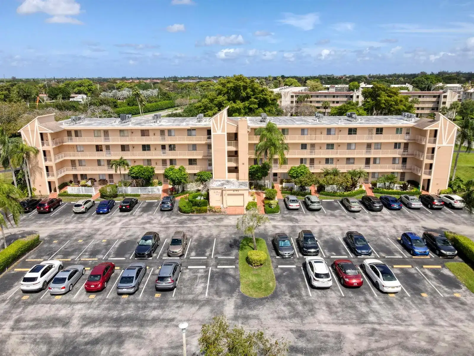 6795 Huntington Lane # 406, Delray Beach FL 33446