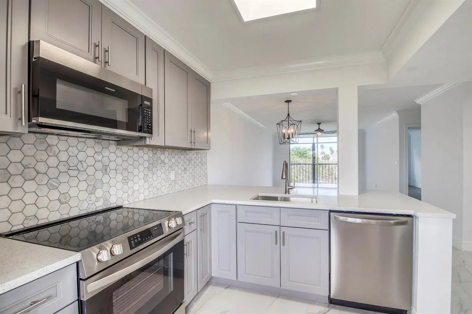6795 Huntington Lane # 406, Delray Beach FL 33446 photo 2