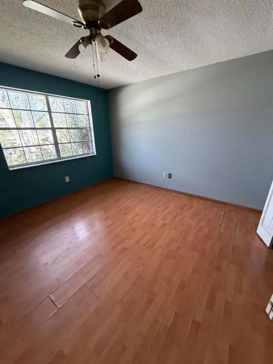 104 W Swan Pkwy Parkway W, Royal Palm Beach FL 33411 photo 2