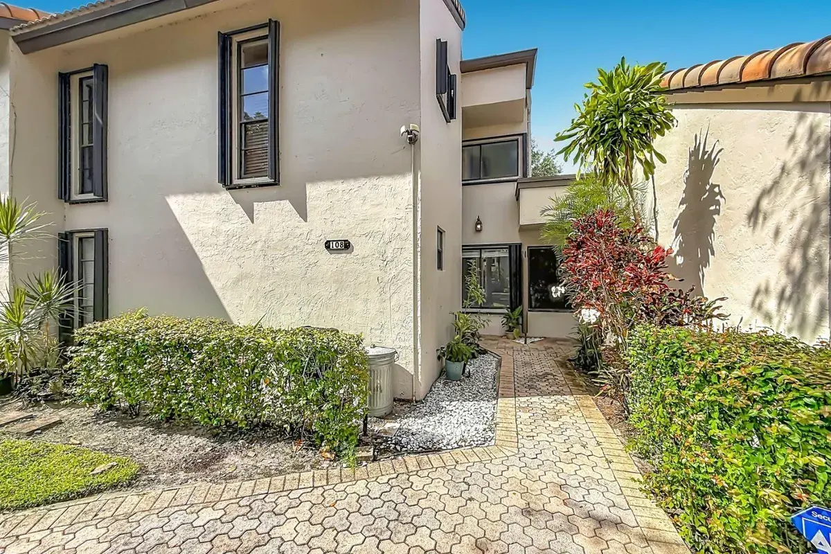9701 N New River Canal Road # 108b, Plantation FL 33324