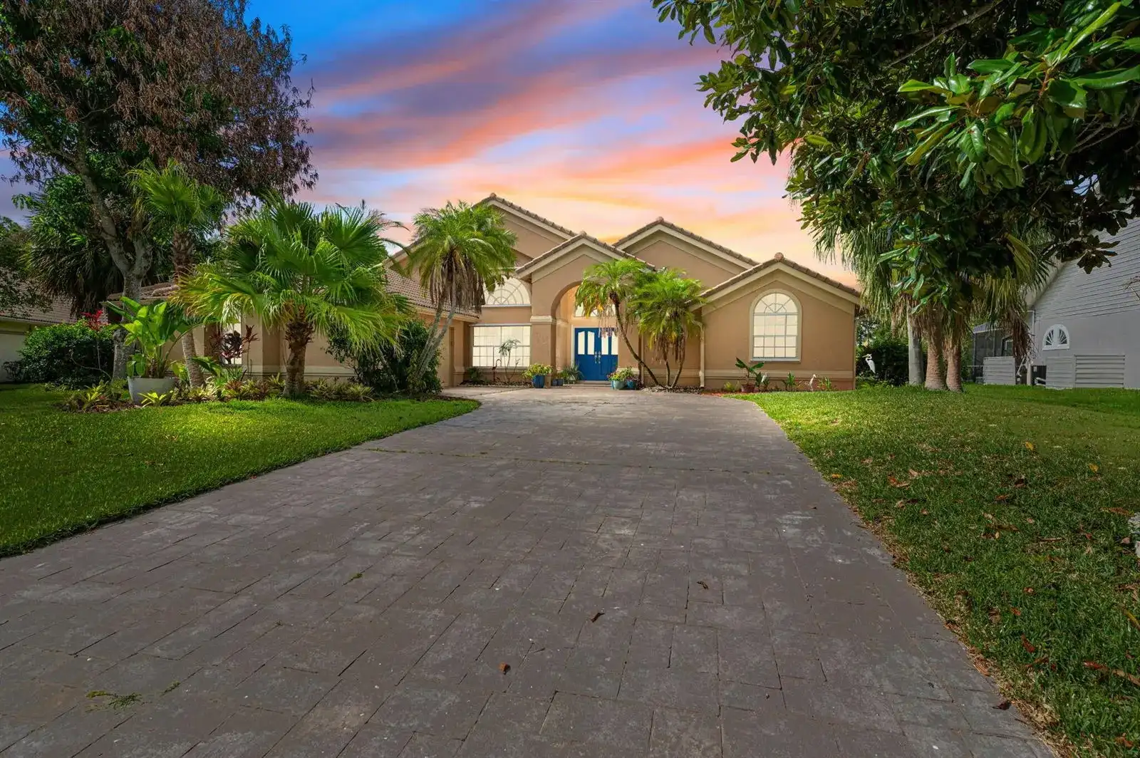 1306 SW Cottonwood Cove, Port St. Lucie FL 34986 photo 2