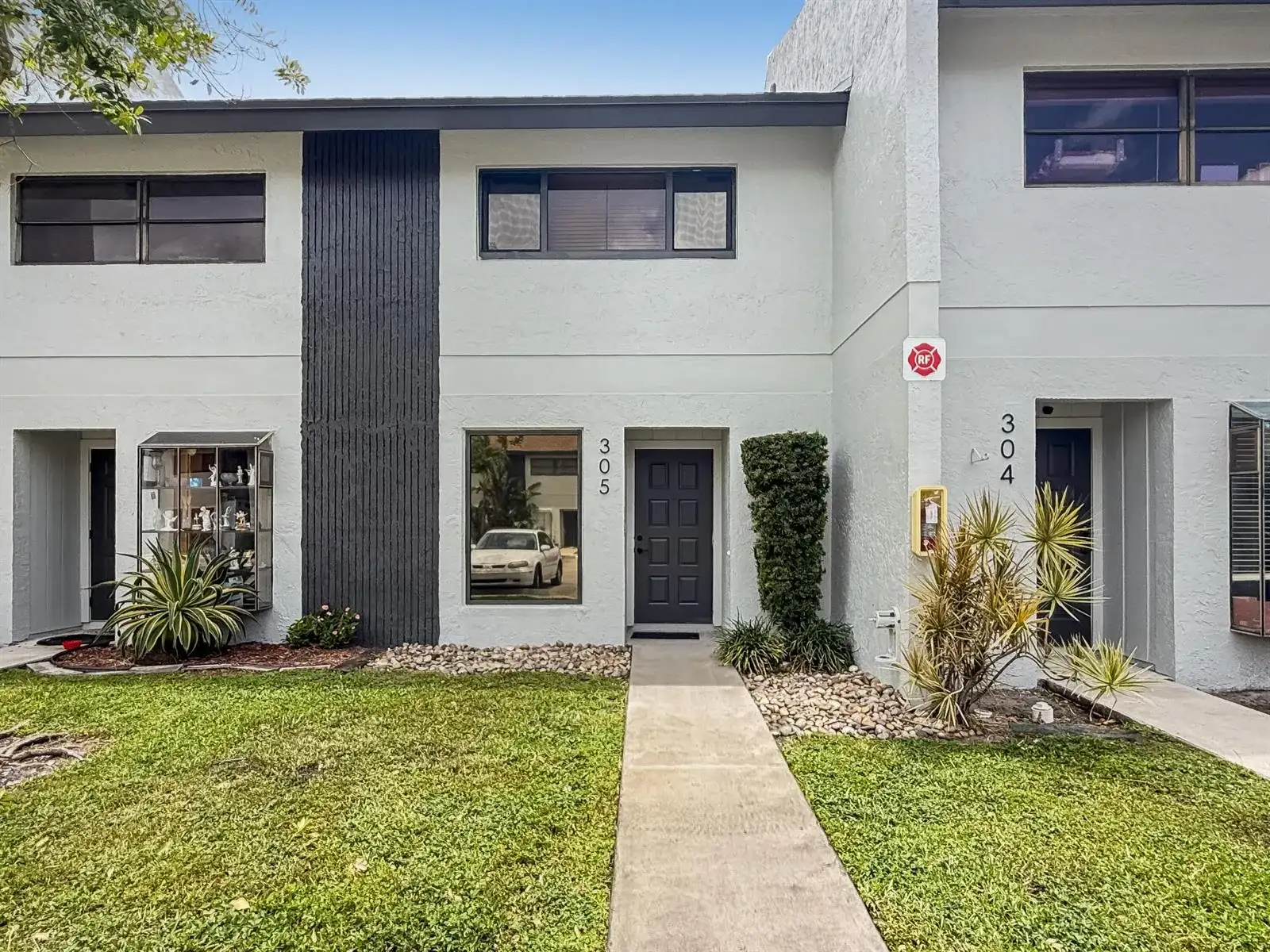2700 S Oakland Forest Drive # 305, Oakland Park FL 33309