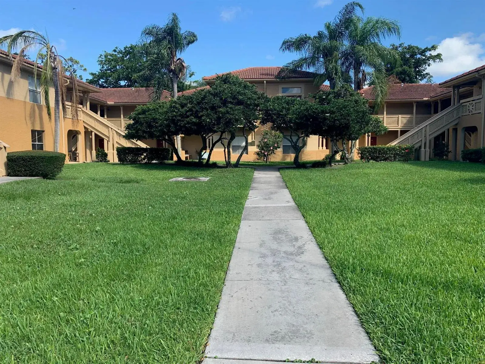 4799 Via Palm Lakes # 1611, West Palm Beach FL 33417