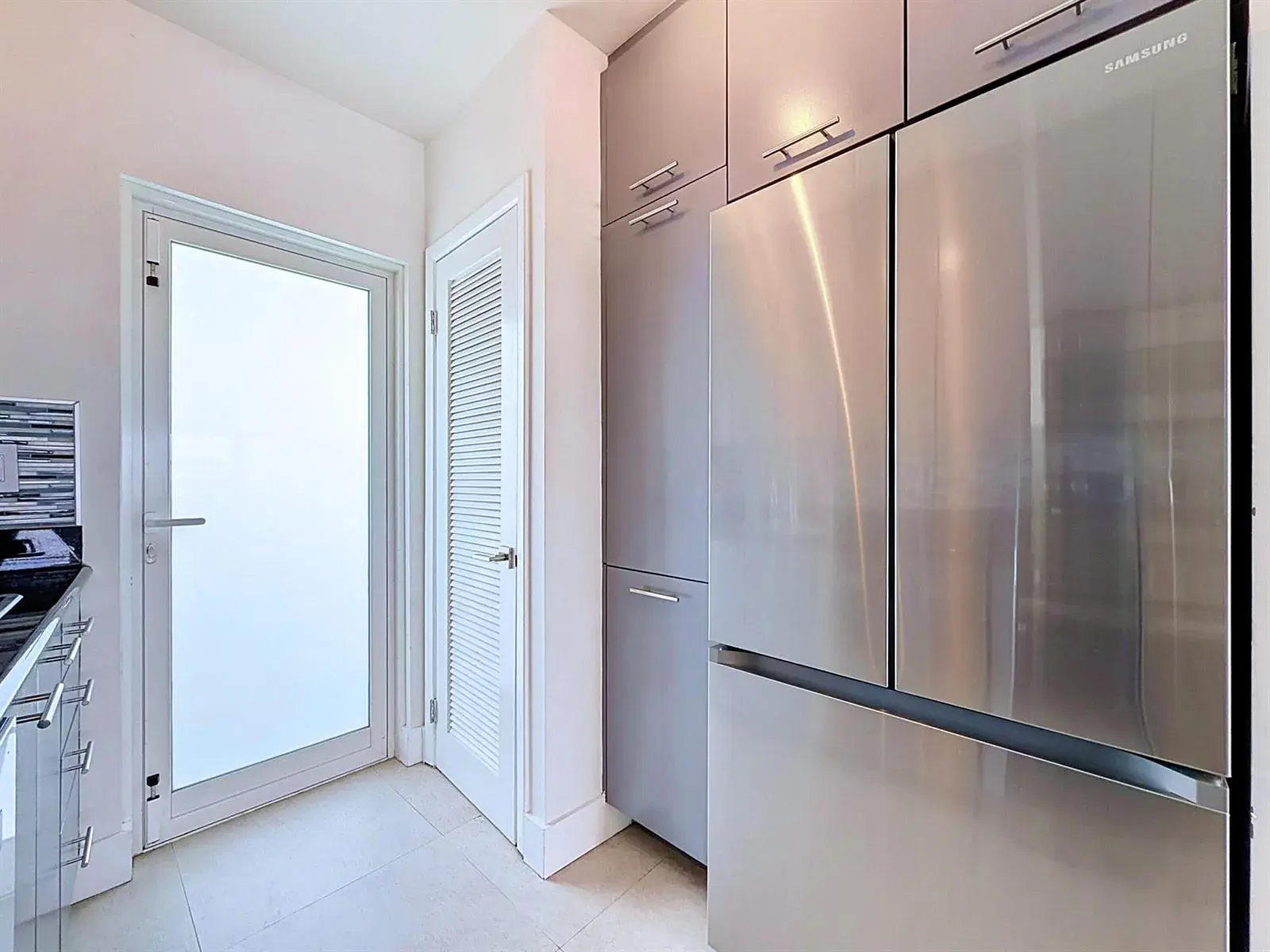 3250 NE 28th Street # 809, Fort Lauderdale FL 33308