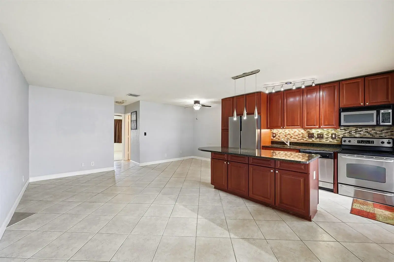 2881 NE 32nd Street # 118, Fort Lauderdale FL 33306