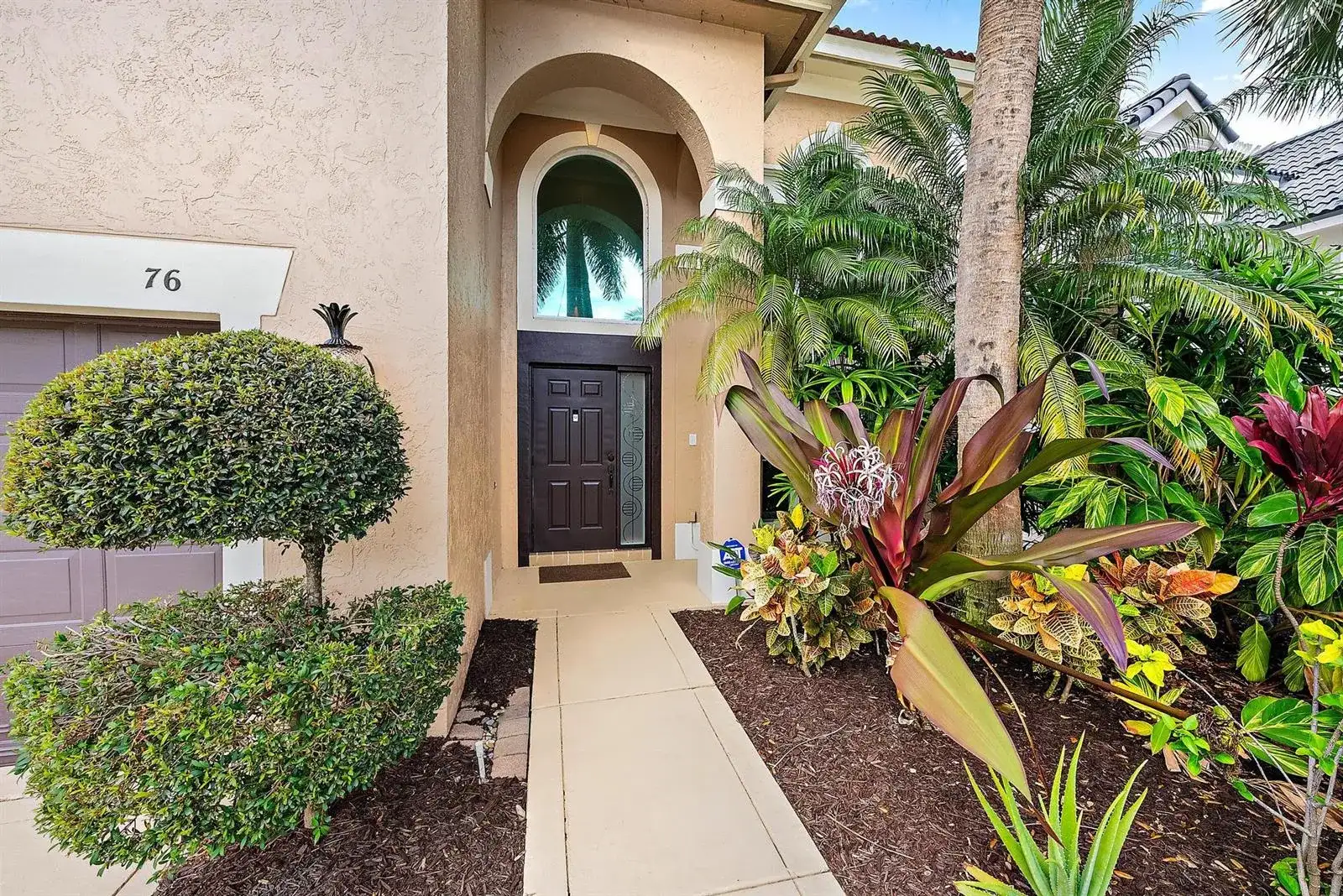 76 Princewood Lane, Palm Beach Gardens FL 33410 photo 2